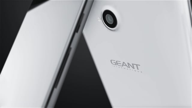 Géant - Phone - 3D