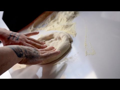 Educazione Napoletana - Restaurant promo video Com - Publicité
