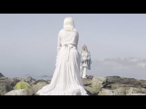 VIDEOCLIP "MUJER ARCOIRIS" SARA SAE - Werbung